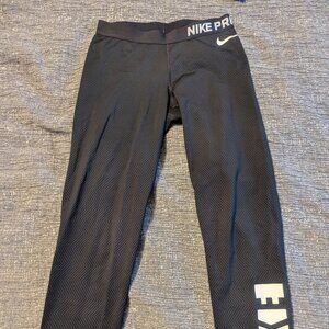 Nike Pro Dri-Fit Capri, Black Legging